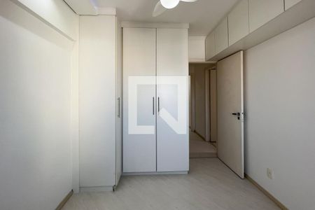 Apartamento à venda com 80m², 3 quartos e 2 vagasQuarto 2
