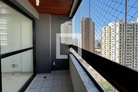 Apartamento à venda com 80m², 3 quartos e 2 vagasVaranda