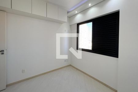 Apartamento à venda com 80m², 3 quartos e 2 vagasQuarto 2