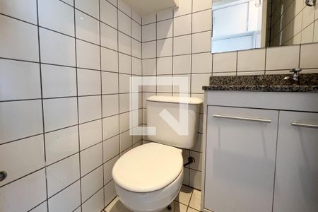 Apartamento à venda com 80m², 3 quartos e 2 vagasBanheiro de Serviço