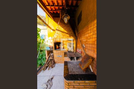 Casa à venda com 450m², 3 quartos e 5 vagas Casa à venda com 450m², 3 quartos e 5 vagasÁrea de churrasqueira