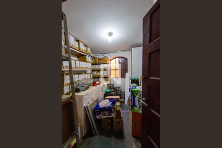 Casa à venda com 450m², 3 quartos e 5 vagas Casa à venda com 450m², 3 quartos e 5 vagasQuarto de despejo 1