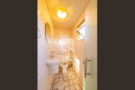 Casa à venda com 450m², 3 quartos e 5 vagas Casa à venda com 450m², 3 quartos e 5 vagasBanheiro