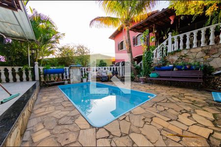 Casa à venda com 450m², 3 quartos e 5 vagas Casa à venda com 450m², 3 quartos e 5 vagasPiscina