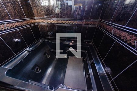 Casa à venda com 450m², 3 quartos e 5 vagas Casa à venda com 450m², 3 quartos e 5 vagasBanheiro da suíte 1