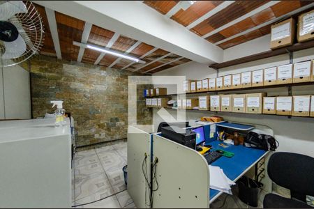 Casa à venda com 450m², 3 quartos e 5 vagas Casa à venda com 450m², 3 quartos e 5 vagasCasa 2