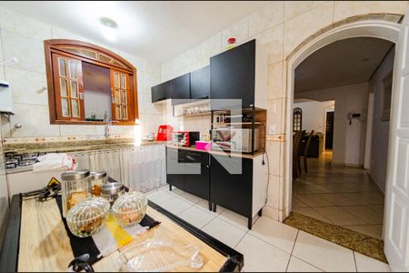 Casa à venda com 450m², 3 quartos e 5 vagas Casa à venda com 450m², 3 quartos e 5 vagasCozinha