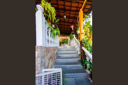 Casa à venda com 450m², 3 quartos e 5 vagas Casa à venda com 450m², 3 quartos e 5 vagasVaranda