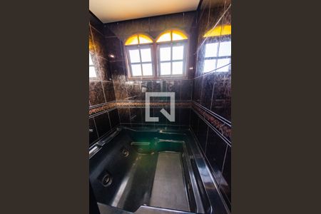 Casa à venda com 450m², 3 quartos e 5 vagas Casa à venda com 450m², 3 quartos e 5 vagasBanheiro da suíte 1