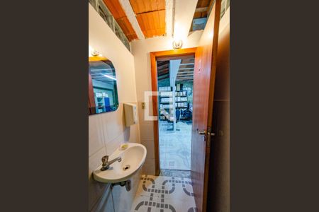 Casa à venda com 450m², 3 quartos e 5 vagas Casa à venda com 450m², 3 quartos e 5 vagasBanheiro da casa 2 - 1