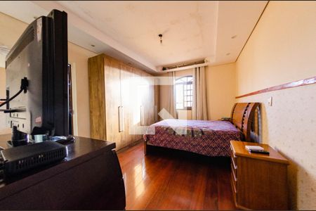 Casa à venda com 450m², 3 quartos e 5 vagas Casa à venda com 450m², 3 quartos e 5 vagasSuíte 1