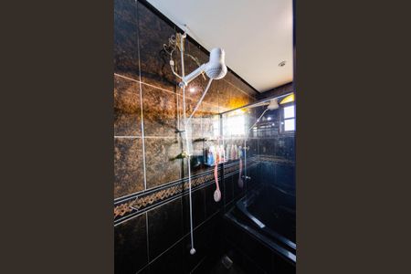 Casa à venda com 450m², 3 quartos e 5 vagas Casa à venda com 450m², 3 quartos e 5 vagasBanheiro da suíte 1