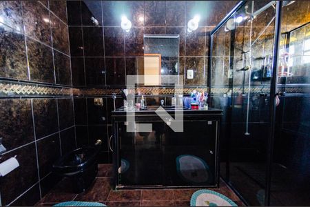 Casa à venda com 450m², 3 quartos e 5 vagas Casa à venda com 450m², 3 quartos e 5 vagasBanheiro da suíte 1