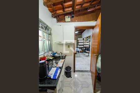 Casa à venda com 450m², 3 quartos e 5 vagas Casa à venda com 450m², 3 quartos e 5 vagasCozinha da casa 2