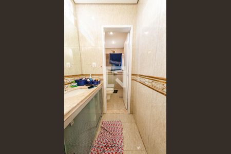 Casa à venda com 450m², 3 quartos e 5 vagas Casa à venda com 450m², 3 quartos e 5 vagasBanheiro da suíte 2