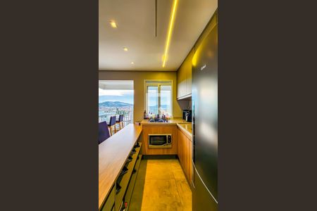 Apartamento à venda com 49m², 1 quarto e 2 vagas Apartamento à venda com 49m², 1 quarto e 2 vagasCozinha