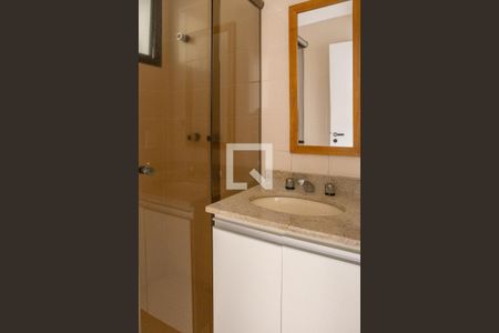 Apartamento à venda com 63m², 2 quartos e 1 vagaBanheiro Social