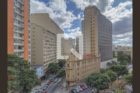 Vista da Sala  de apartamento à venda com 1 quarto, 60m² em Centro, Belo Horizonte