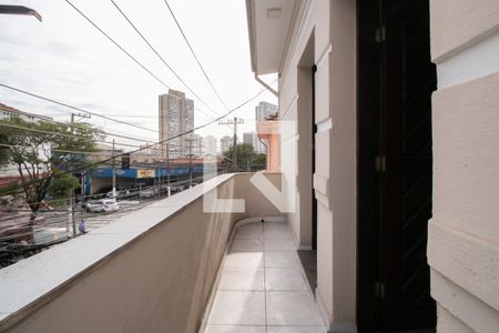Casa para alugar com 80m², 3 quartos e sem vagavaranda