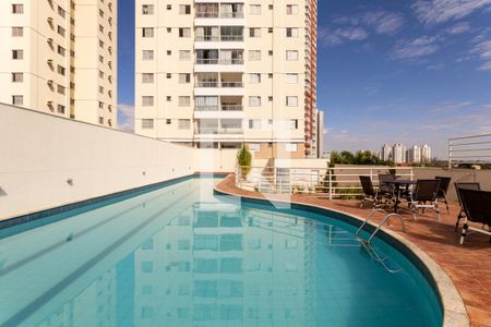 Apartamento para alugar com 76m², 3 quartos e 2 vagas Apartamento para alugar com 76m², 3 quartos e 2 vagasÁrea comum - Piscina
