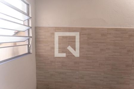 Vista sala de estar de casa para alugar com 1 quarto, 20m² em Taboão, Diadema