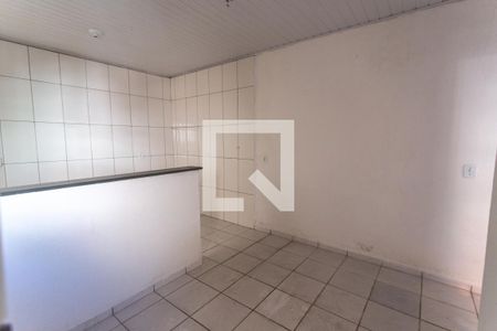Sala de estar de casa para alugar com 1 quarto, 20m² em Taboão, Diadema