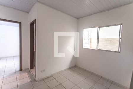Sala de estar de casa para alugar com 1 quarto, 20m² em Taboão, Diadema