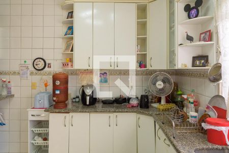 Casa à venda com 180m², 3 quartos e 2 vagas Casa à venda com 180m², 3 quartos e 2 vagasCozinha