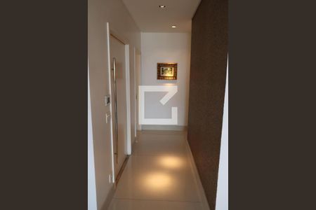 Apartamento para alugar com 281m², 4 quartos e 4 vagasCorredor