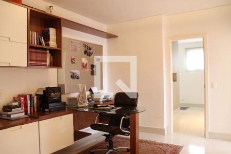 Apartamento para alugar com 281m², 4 quartos e 4 vagasEscritório