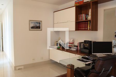 Apartamento para alugar com 281m², 4 quartos e 4 vagasEscritório