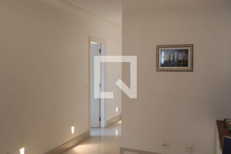 Apartamento para alugar com 281m², 4 quartos e 4 vagasCorredor