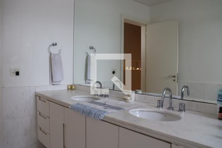 Apartamento para alugar com 281m², 4 quartos e 4 vagasSuíte master