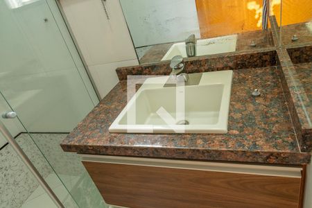 Casa para alugar com 411m², 4 quartos e 5 vagasBanheiro Suite2