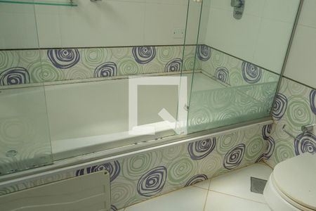 Casa para alugar com 411m², 4 quartos e 5 vagasDetalhe Banheiro Social - Banheira