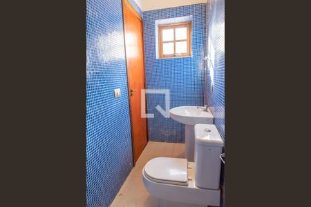 Casa para alugar com 411m², 4 quartos e 5 vagasBanheiro da Área da Churraqueira