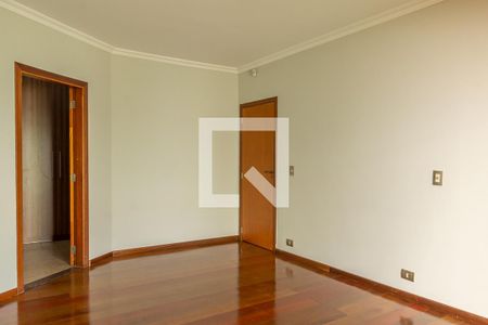 Casa para alugar com 411m², 4 quartos e 5 vagasSuíte1