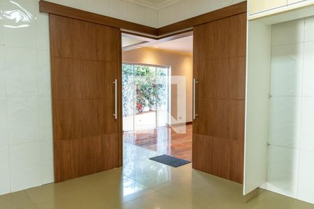 Casa para alugar com 411m², 4 quartos e 5 vagasCozinha