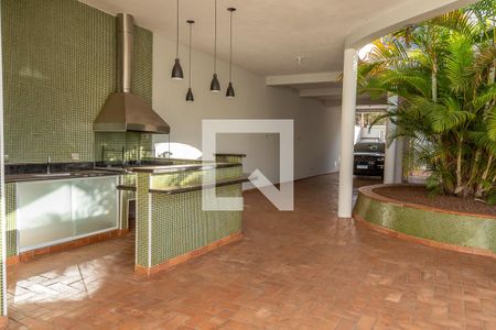 Casa para alugar com 411m², 4 quartos e 5 vagasÁrea Churrasqueira