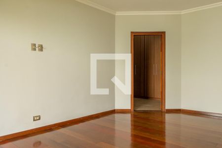 Casa para alugar com 411m², 4 quartos e 5 vagasSuíte1