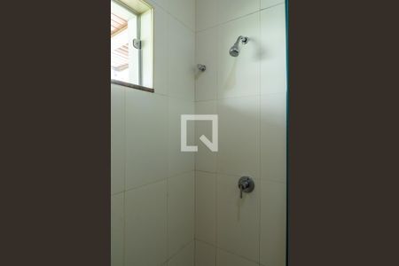 Casa para alugar com 411m², 4 quartos e 5 vagasDetalhe Banheiro Suite1 - Chuveiro Elétrico ou Solar