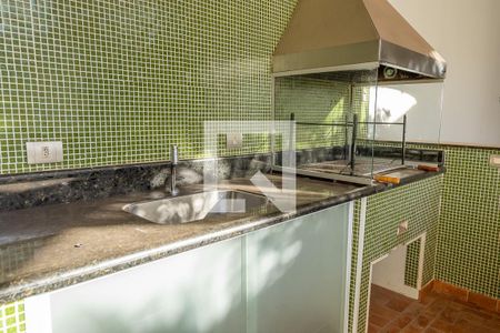 Casa para alugar com 411m², 4 quartos e 5 vagasChurrasqueira