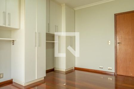 Casa para alugar com 411m², 4 quartos e 5 vagasQuarto2
