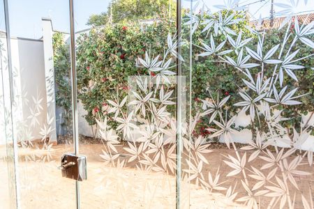 Casa para alugar com 411m², 4 quartos e 5 vagasVista da Porta Balcão Sala