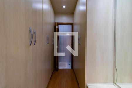 Casa à venda com 220m², 3 quartos e 3 vagasCloset da Suíte