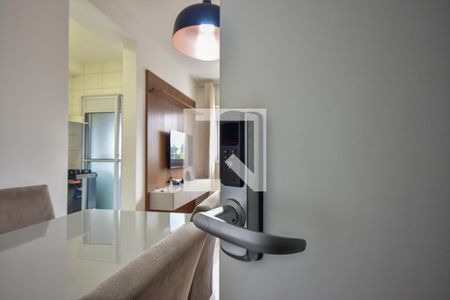 Fechadura Eletrônica de apartamento para alugar com 2 quartos, 44m² em Parque Reboucas, São Paulo