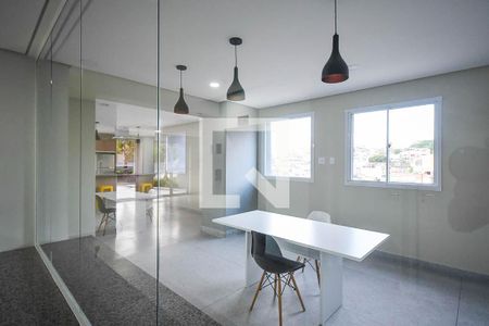 Apartamento para alugar com 32m², 1 quarto e 1 vaga Apartamento para alugar com 32m², 1 quarto e 1 vagaSala de reunião