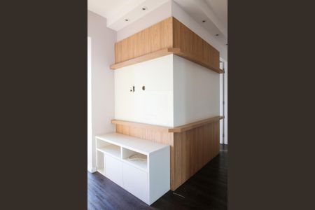 Corredor de apartamento à venda com 2 quartos, 70m² em Jardim Monte Libano, Santo André