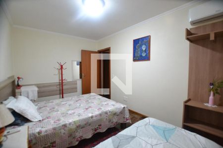 Quarto 1 de apartamento para alugar com 2 quartos, 62m² em Nonoai, Porto Alegre