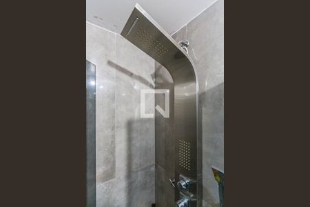 Apartamento à venda com 46m², 2 quartos e 1 vagaDetalhe do banheiro